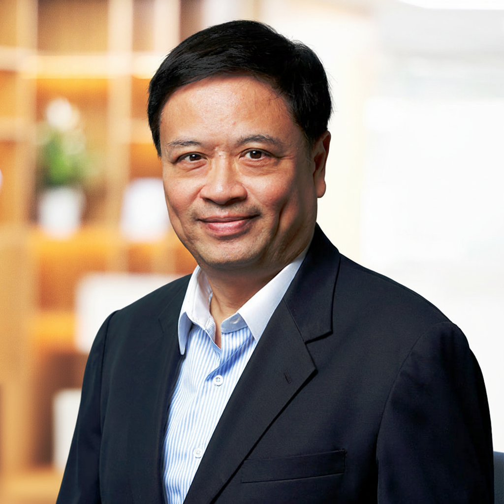 management-team-_0001_samuel-wong-sqr-change-bg